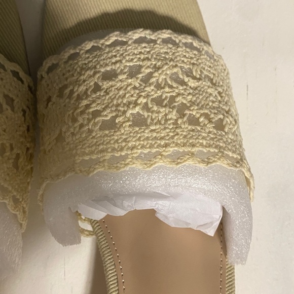 New Fashion Nova Beige Crochet Square-Toe Slide Mules - Picture 7 of 8